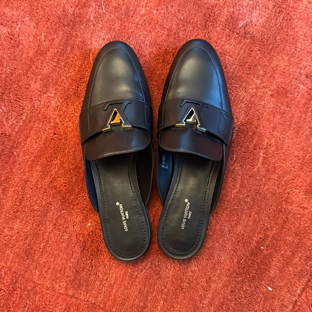 Louis Vuitton Mules w/special box